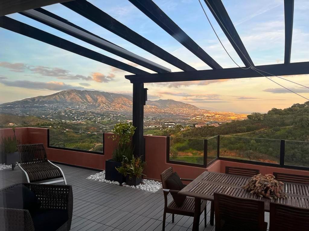 Bright Apartment In The Hills Of Elviria Màlaga Exteriér fotografie